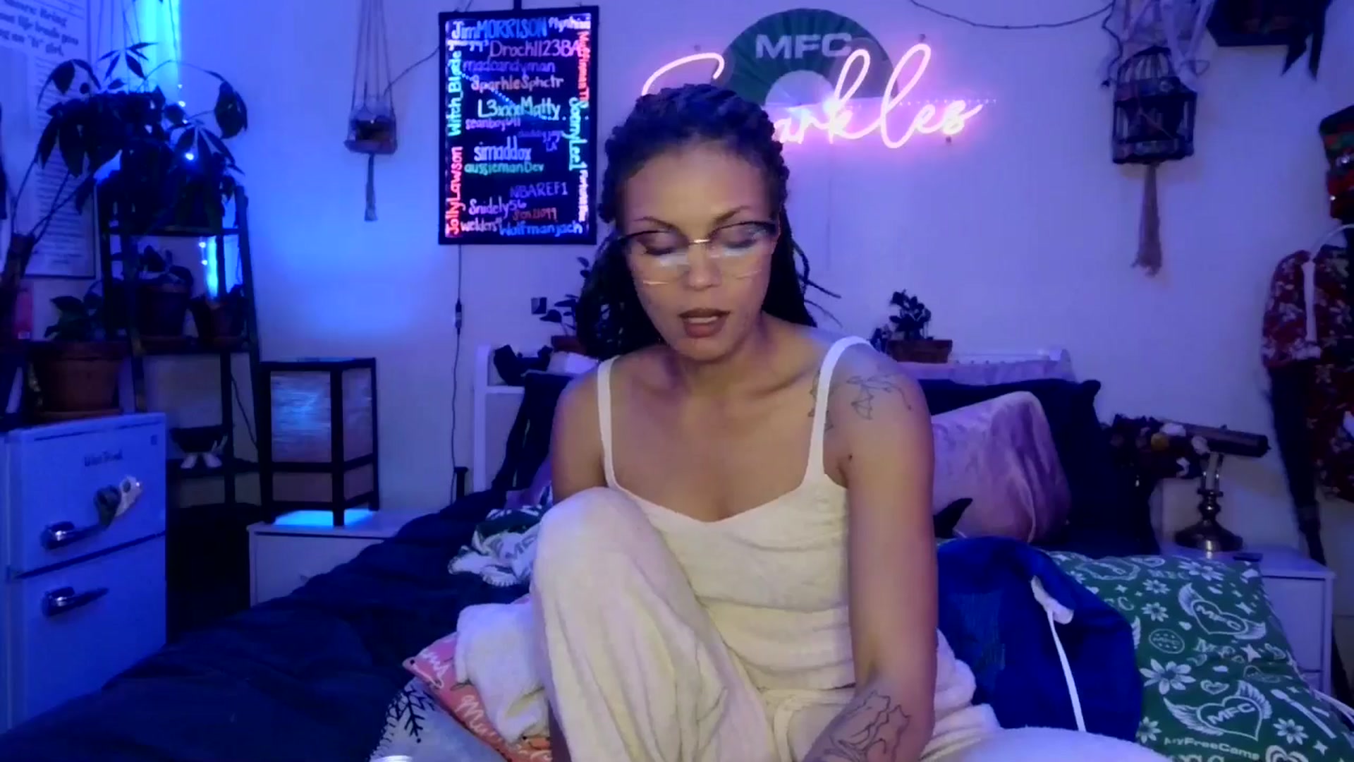 Gallery image thumbnail from SPARKL3S's myfreecams stream on, 01/02/2026, 09:49 image 8 of 20