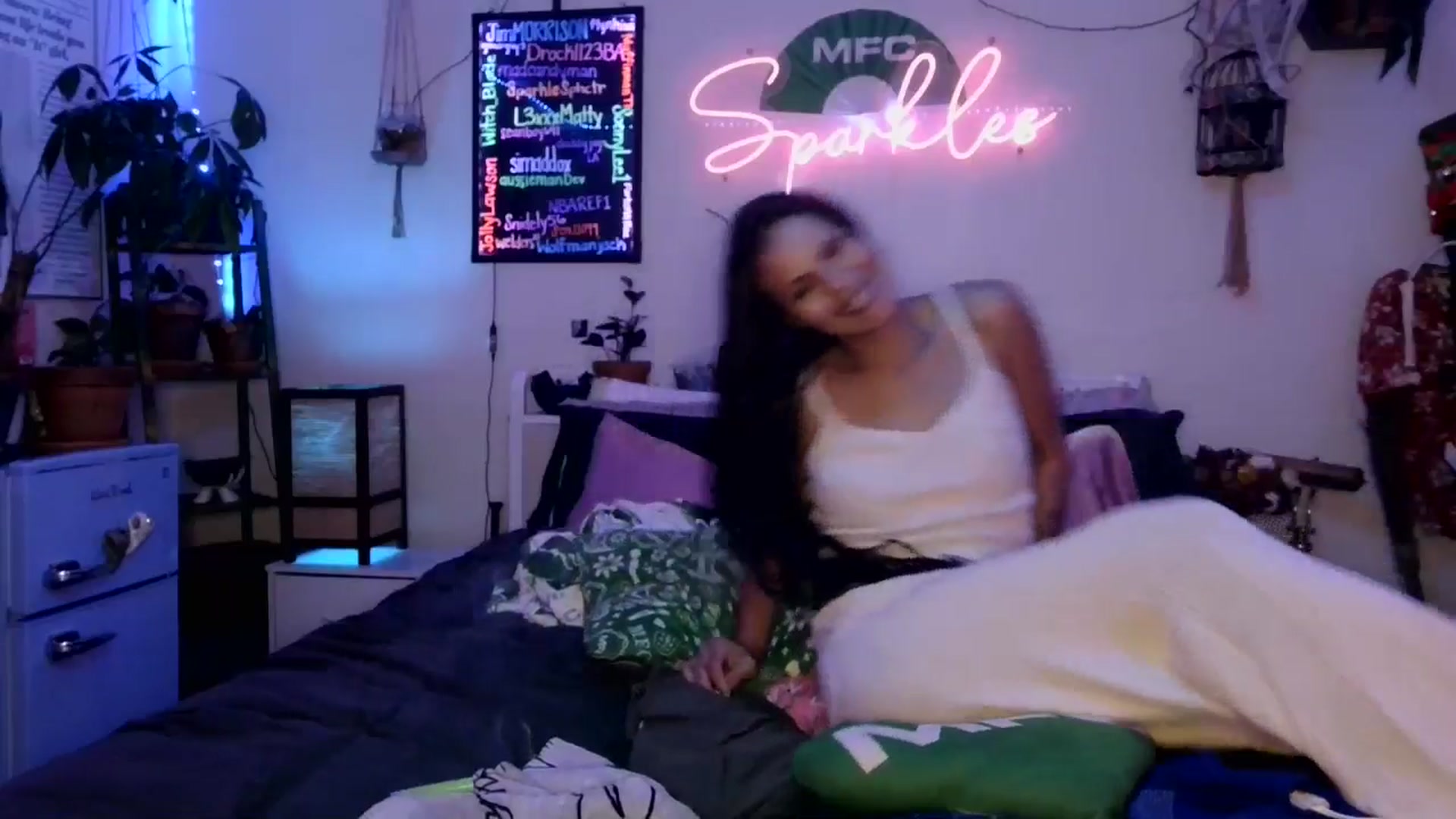 Gallery image thumbnail from SPARKL3S's myfreecams stream on, 01/02/2026, 10:50 image 4 of 20