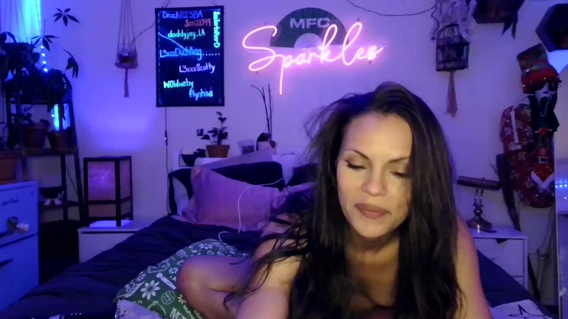 Gallery image thumbnail from SPARKL3S's myfreecams stream on, 01/09/2026, 12:12 image 8 of 20