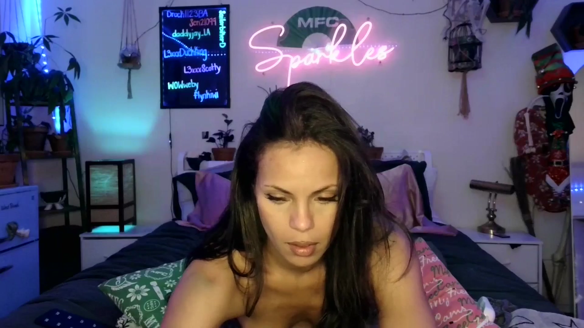Gallery image thumbnail from SPARKL3S's myfreecams stream on, 01/09/2026, 12:12 image 16 of 20