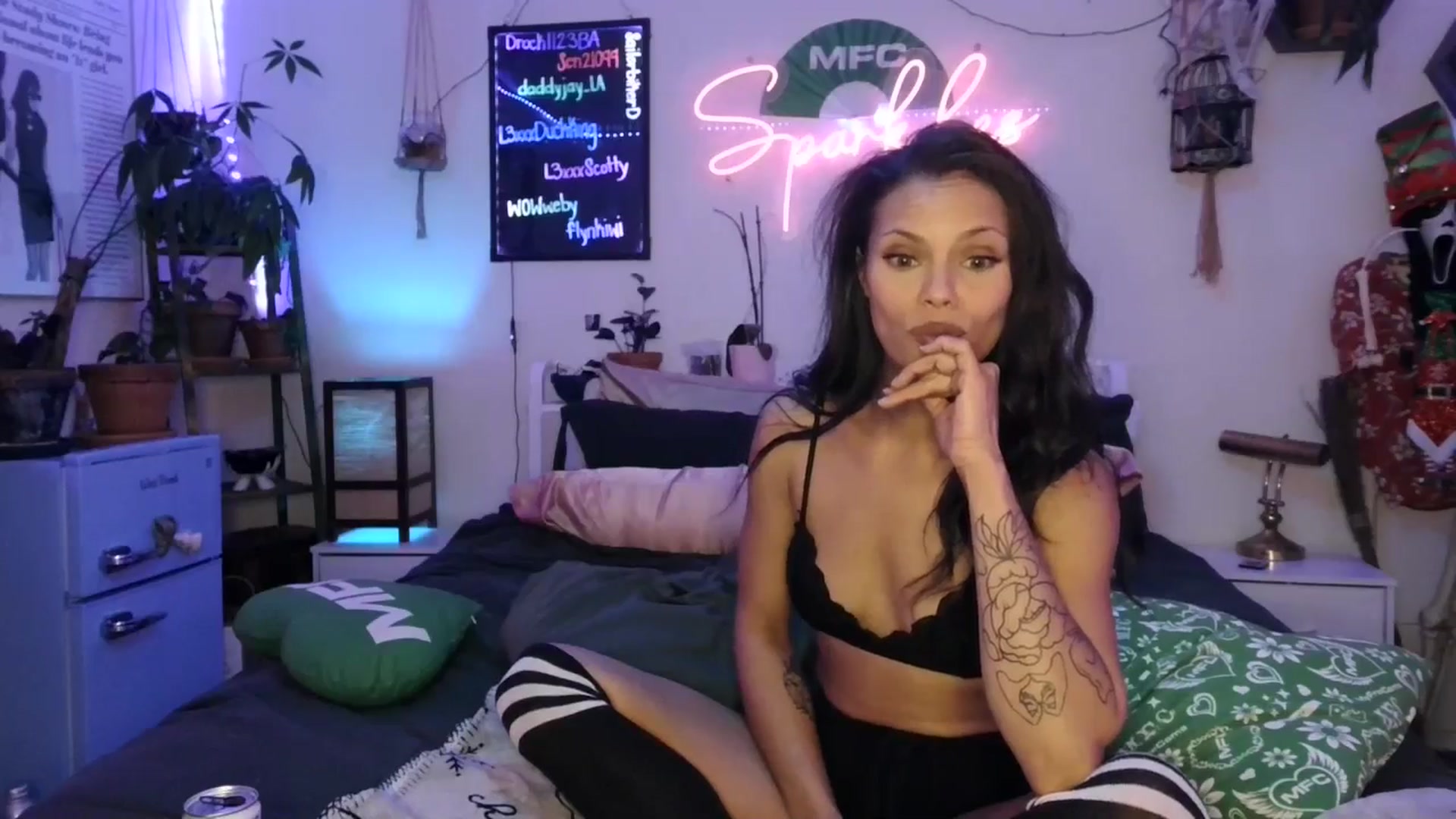 Gallery image thumbnail from SPARKL3S's myfreecams stream on, 01/10/2026, 13:25 image 9 of 20