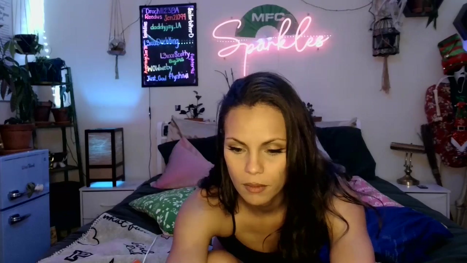 Gallery image thumbnail from SPARKL3S's myfreecams stream on, 01/18/2026, 10:24 image 8 of 20