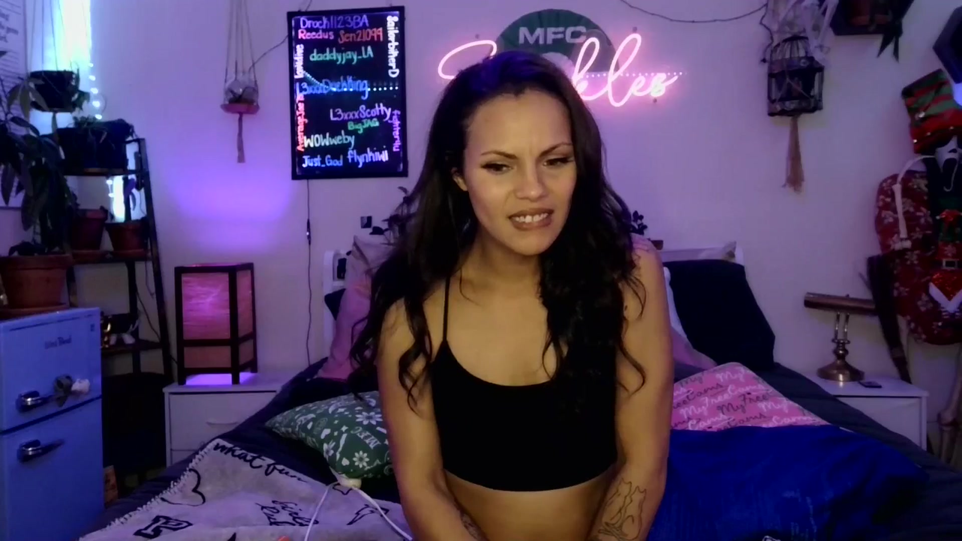 Gallery image thumbnail from SPARKL3S's myfreecams stream on, 01/18/2026, 10:24 image 12 of 20