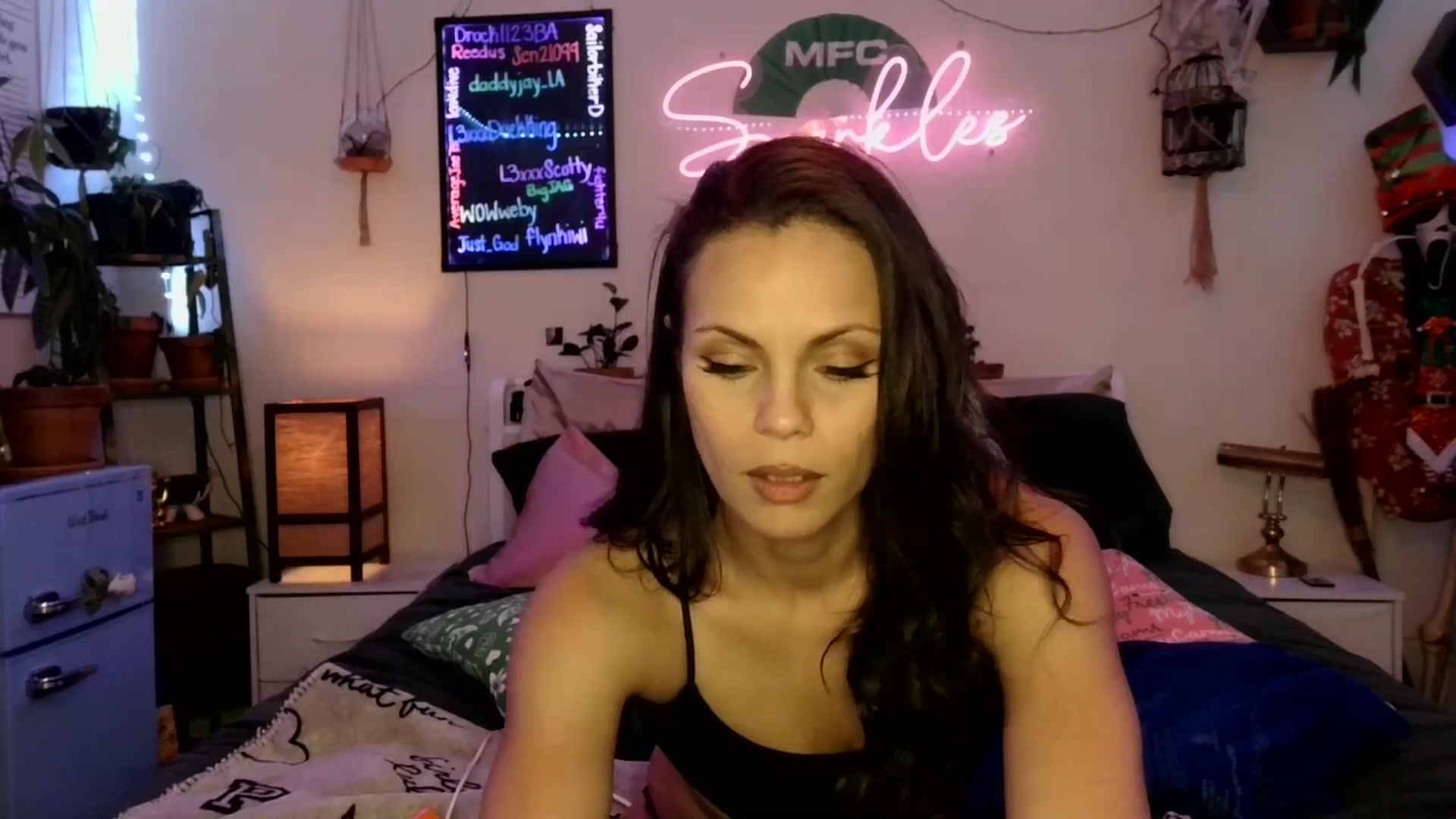 Gallery image thumbnail from SPARKL3S's myfreecams stream on, 01/18/2026, 10:24 image 9 of 20