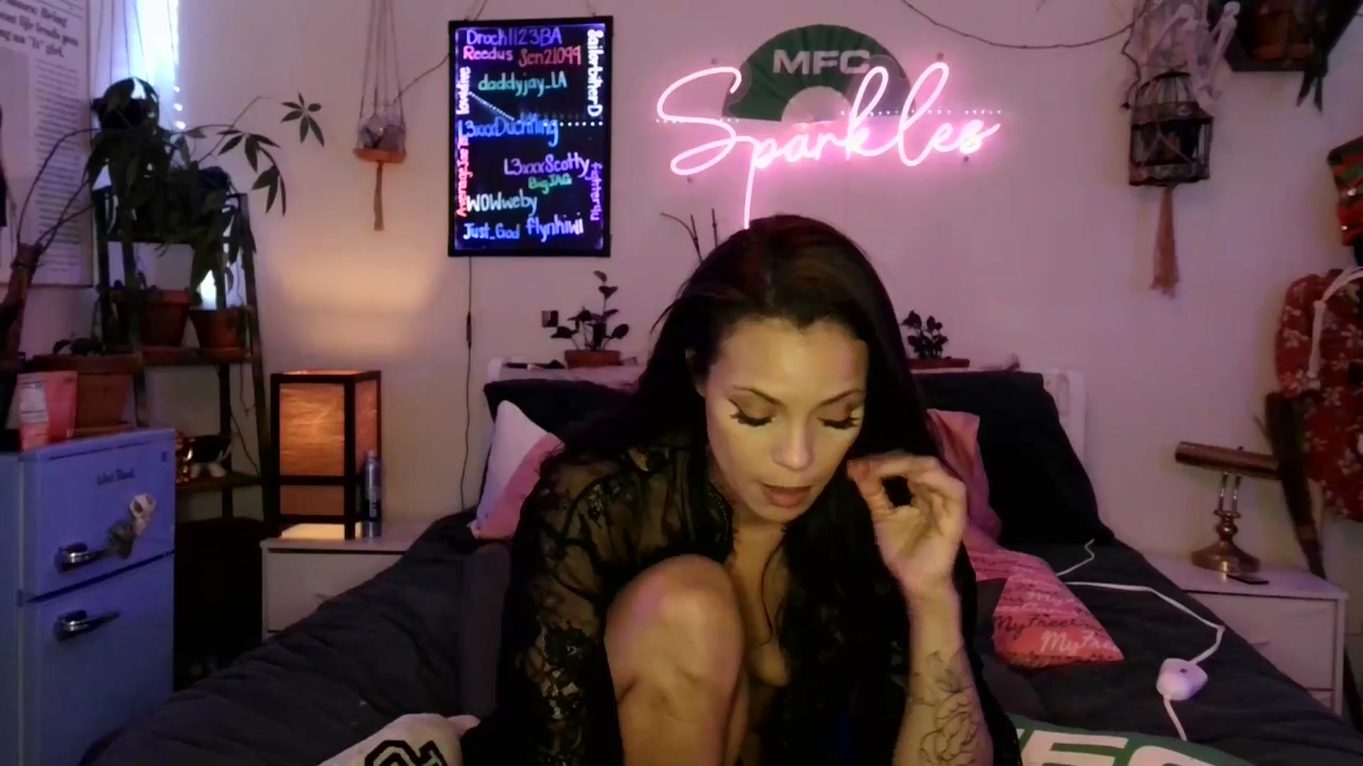 Gallery image thumbnail from SPARKL3S's myfreecams stream on, 01/25/2026, 10:34 image 13 of 20
