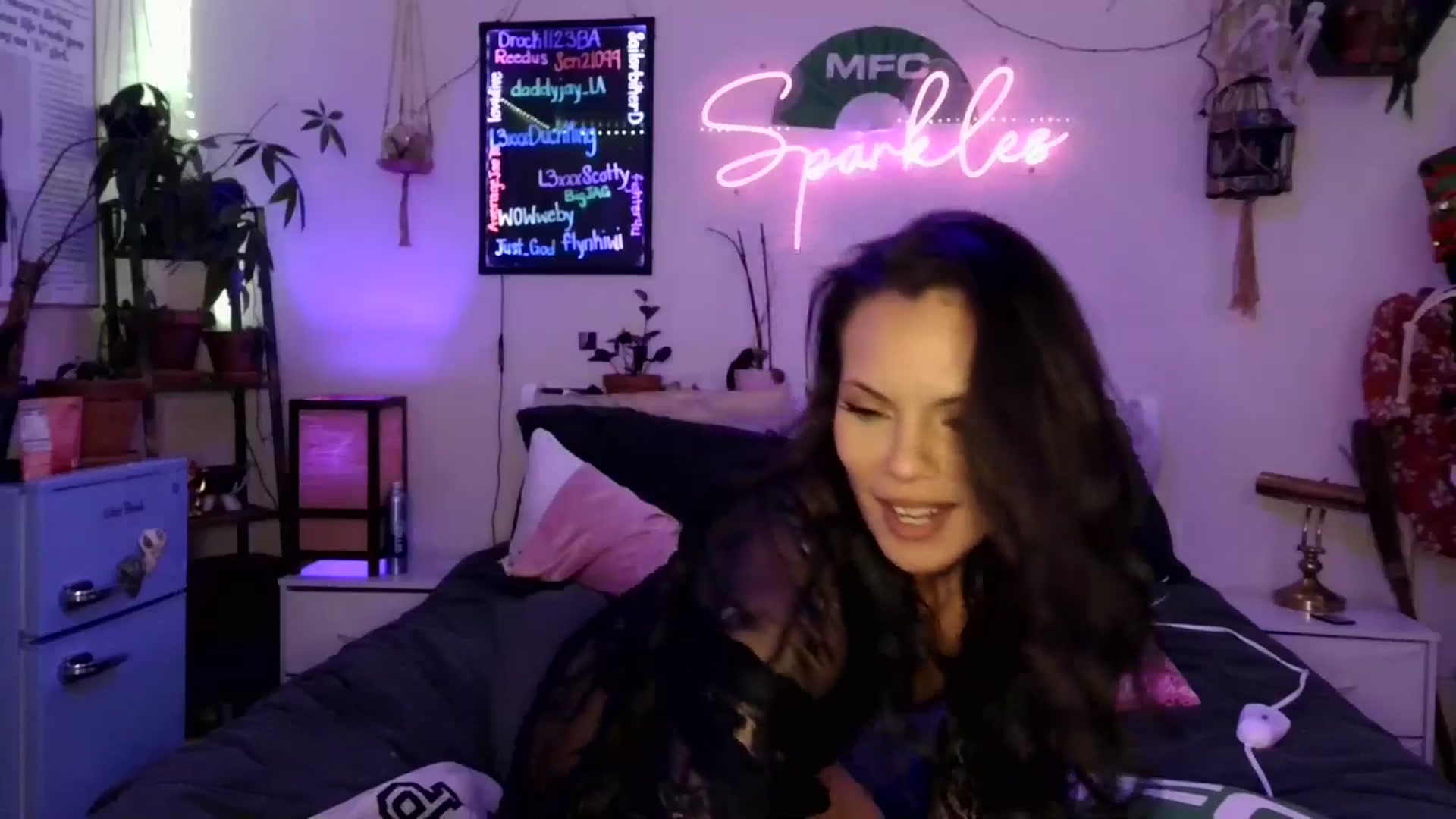 Gallery image thumbnail from SPARKL3S's myfreecams stream on, 01/25/2026, 10:34 image 10 of 20