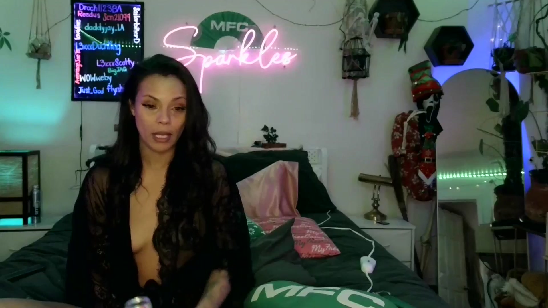 Gallery image thumbnail from SPARKL3S's myfreecams stream on, 01/25/2026, 12:15 image 11 of 20