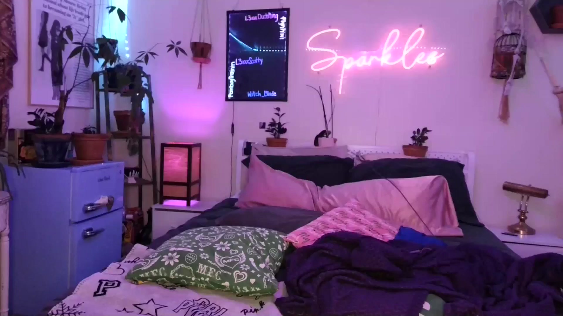 Gallery image thumbnail from SPARKL3S's myfreecams stream on, 02/13/2026, 11:46 image 6 of 20
