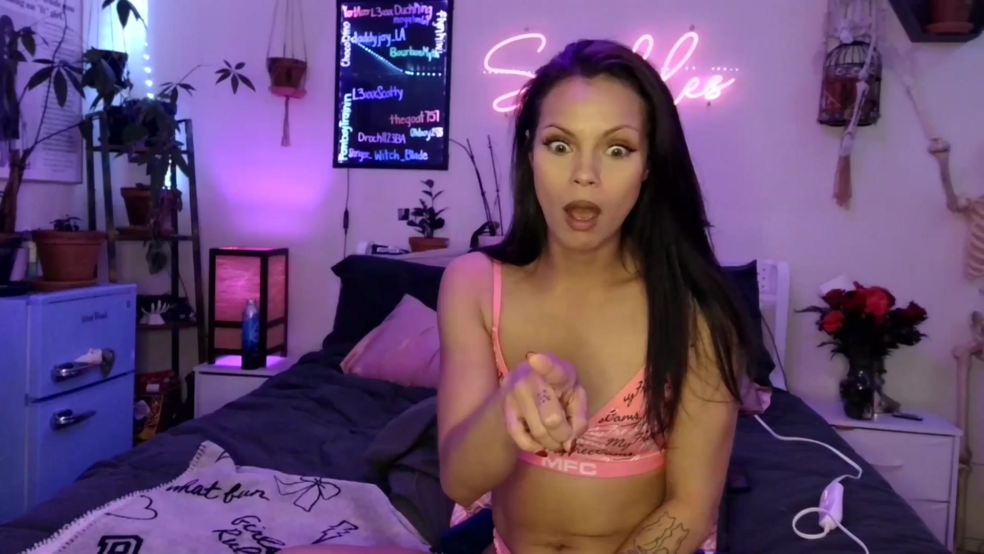 Gallery image thumbnail from SPARKL3S's myfreecams stream on, 02/17/2026, 10:11 image 1 of 20