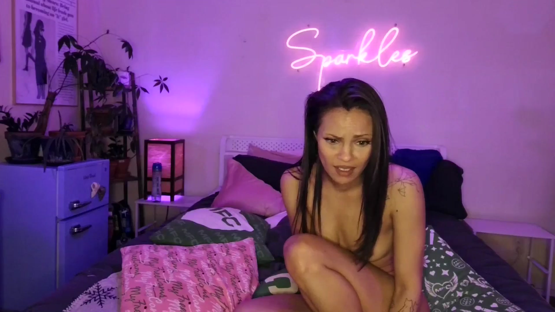 Gallery image thumbnail from SPARKL3S's myfreecams stream on, 03/01/2026, 12:30 image 17 of 20