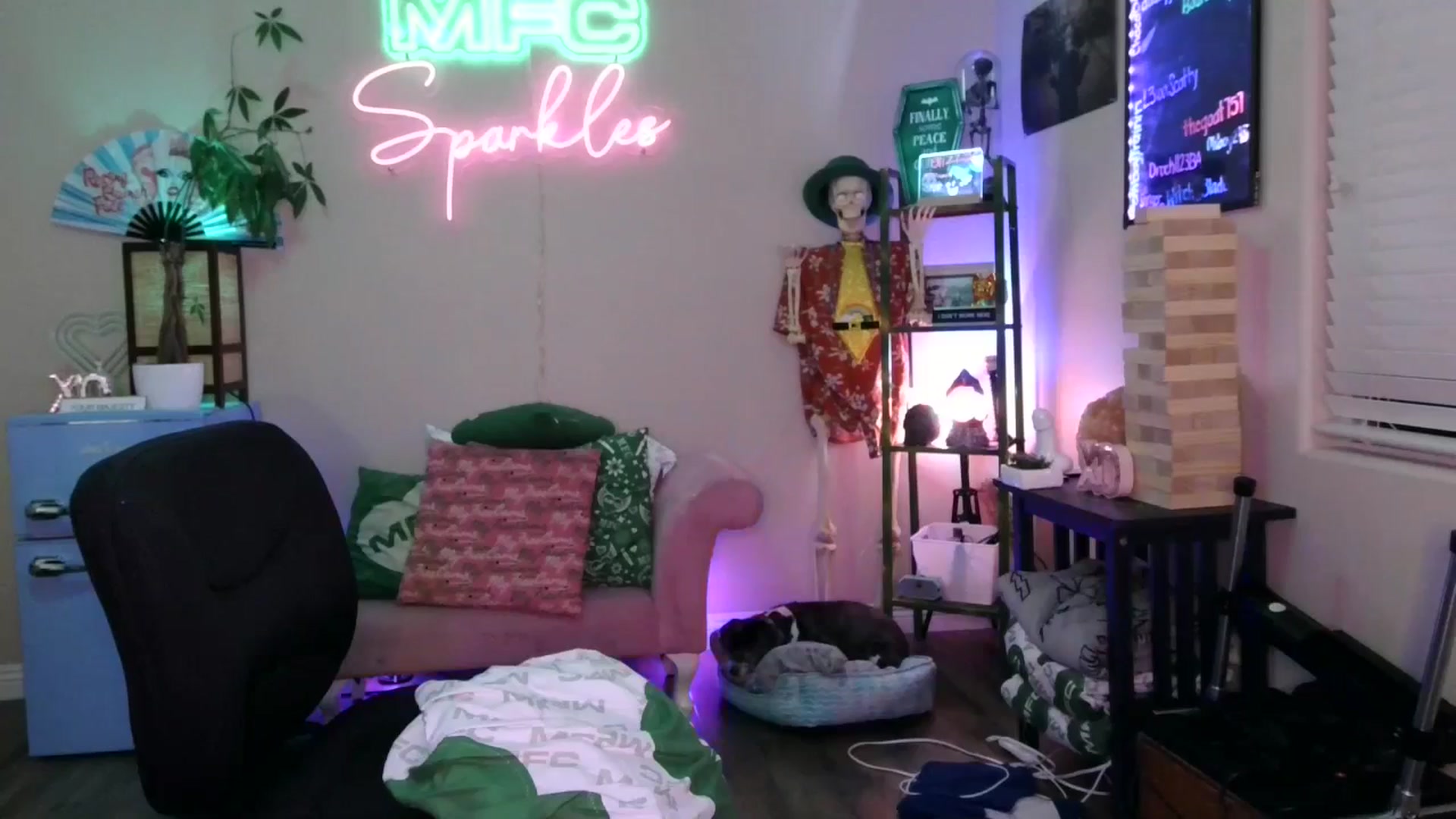Gallery image thumbnail from SPARKL3S's myfreecams stream on, 03/15/2026, 10:03 image 17 of 20