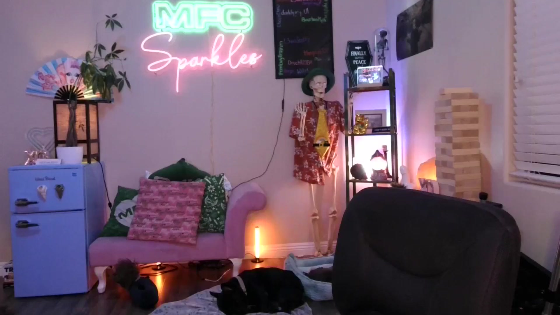 Gallery image thumbnail from SPARKL3S's myfreecams stream on, 03/17/2026, 10:33 image 16 of 20