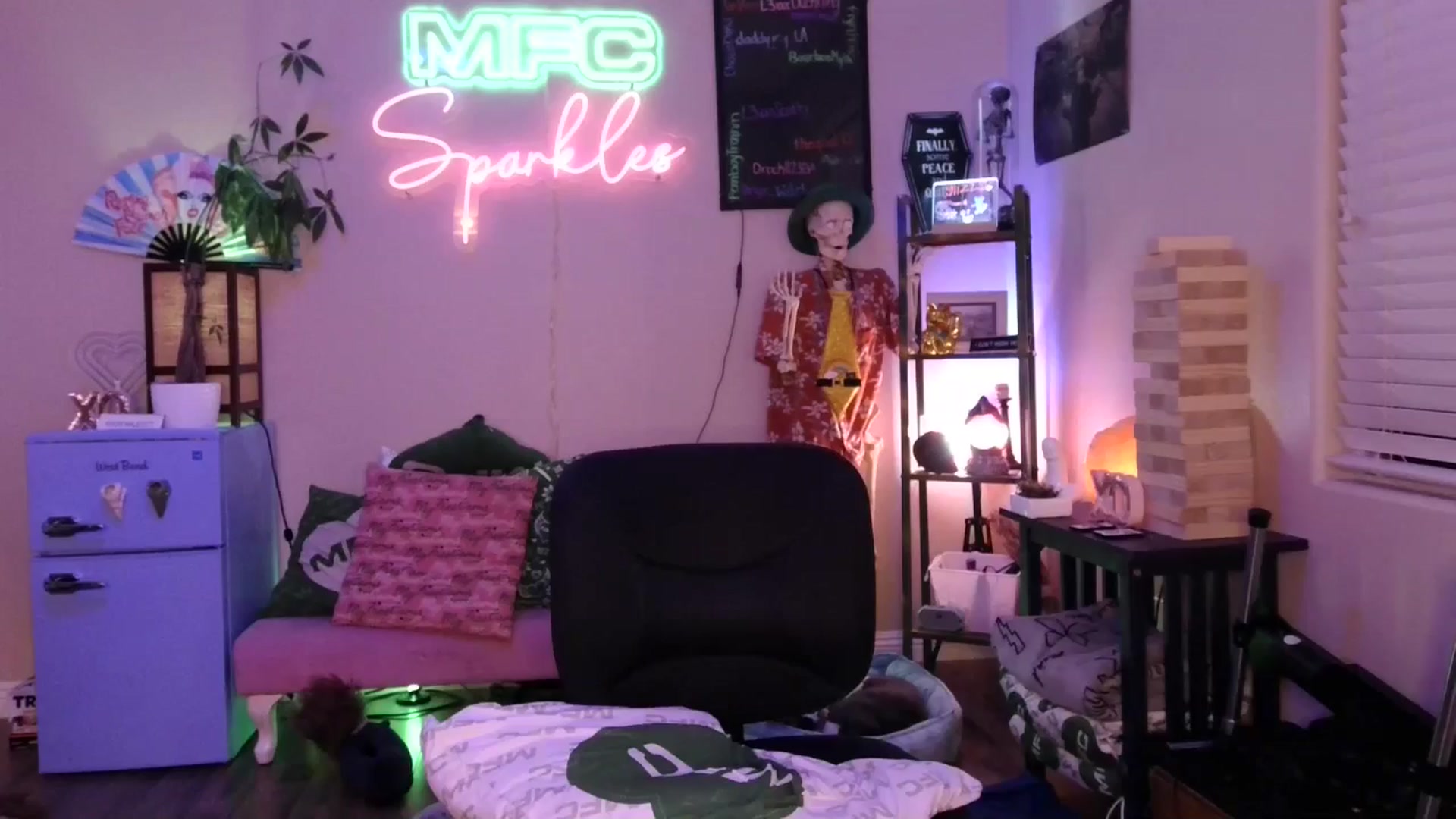 Gallery image thumbnail from SPARKL3S's myfreecams stream on, 03/17/2026, 10:51 image 13 of 20