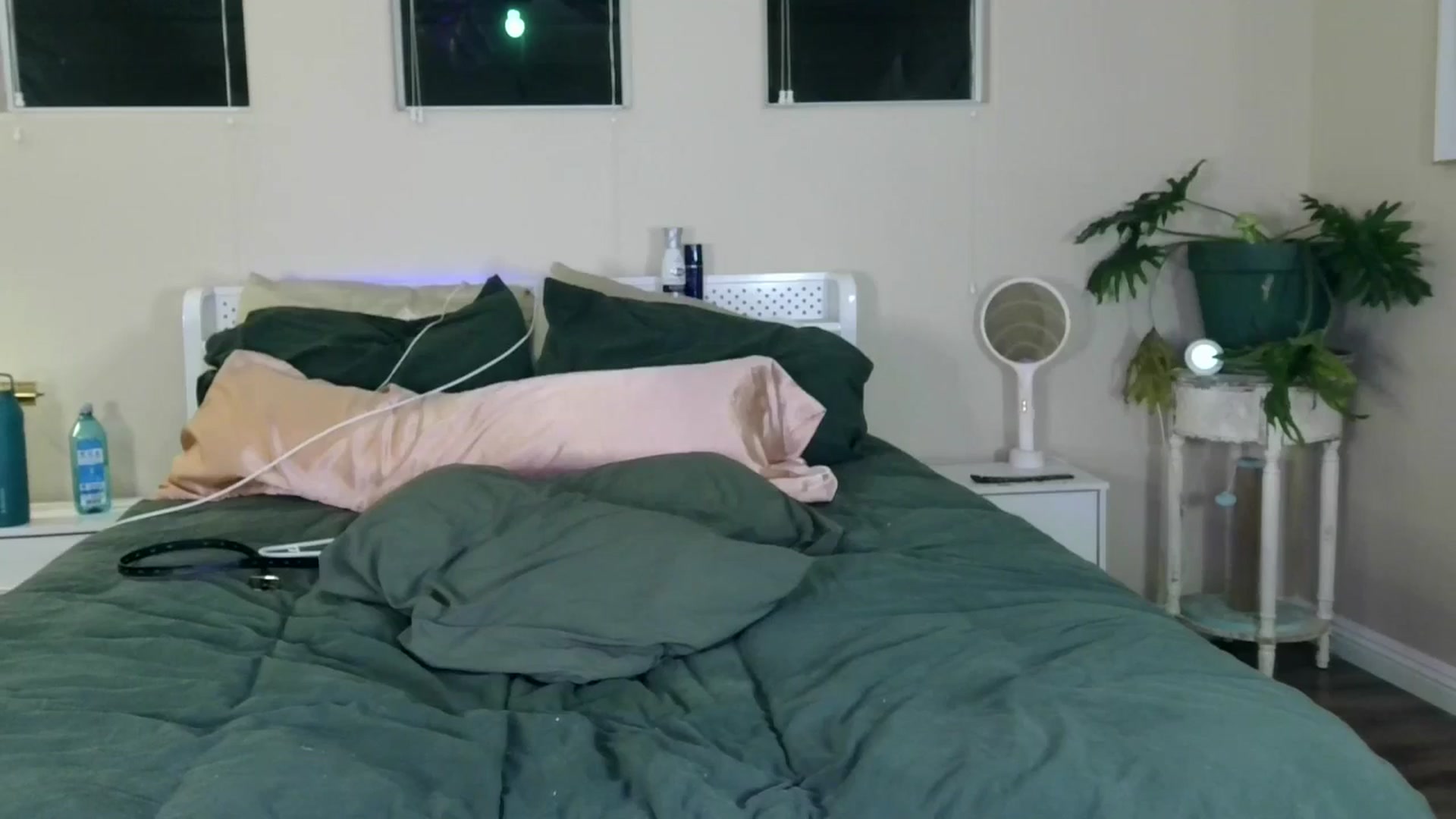 Gallery image thumbnail from SPARKL3S's myfreecams stream on, 04/05/2026, 12:10 image 9 of 20