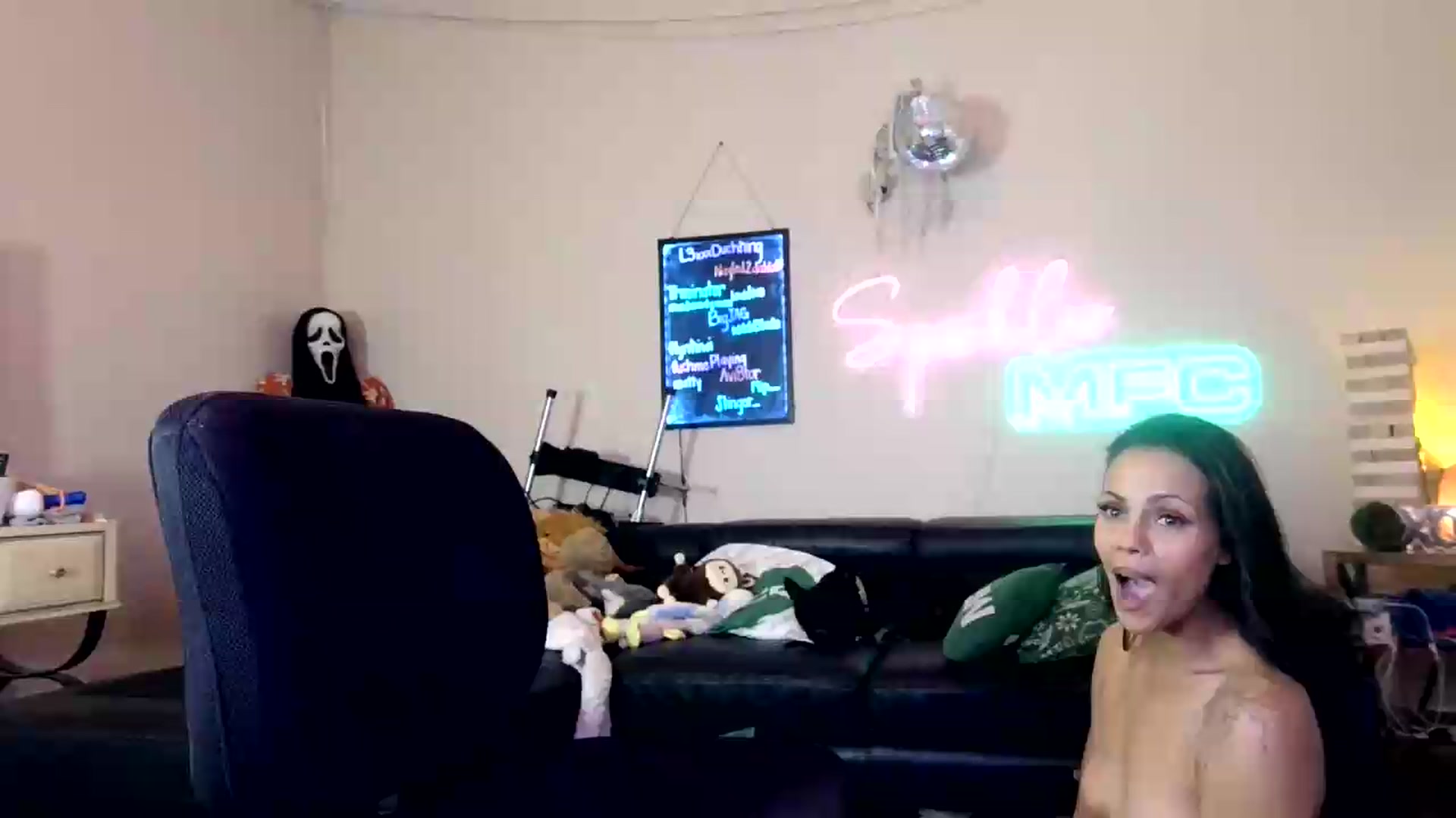 Gallery image thumbnail from SPARKL3S's myfreecams stream on, 05/01/2026, 10:43 image 17 of 20