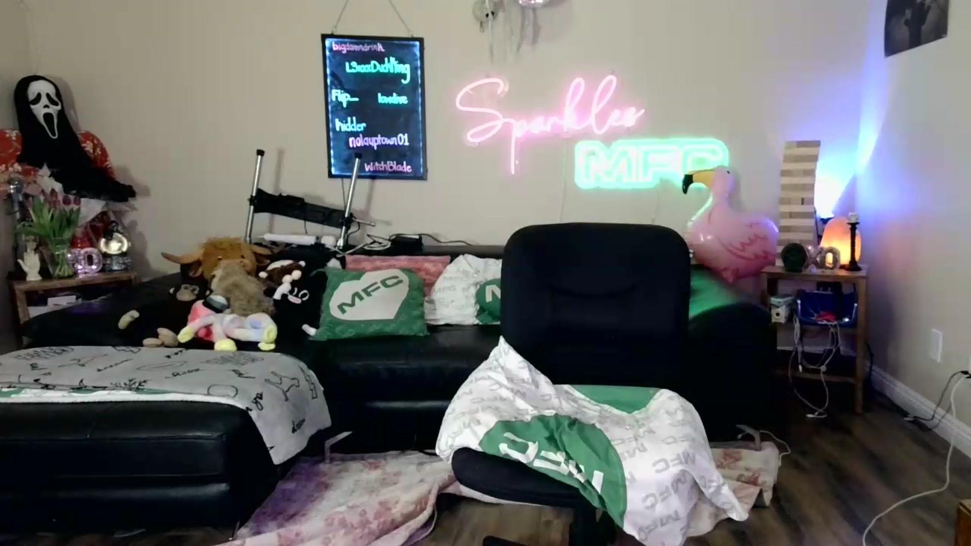 Gallery image thumbnail from SPARKL3S's myfreecams stream on, 05/07/2026, 11:09 image 14 of 20