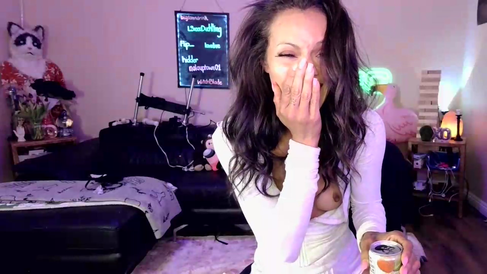 Gallery image thumbnail from SPARKL3S's myfreecams stream on, 05/10/2026, 11:53 image 2 of 20