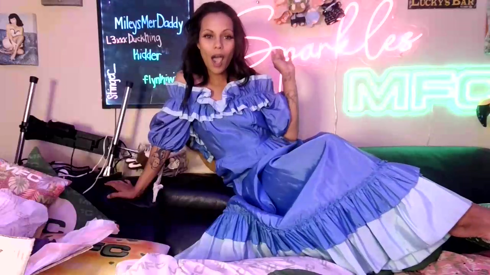 Gallery image thumbnail from SPARKL3S's myfreecams stream on, 06/16/2026, 11:17 image 13 of 20
