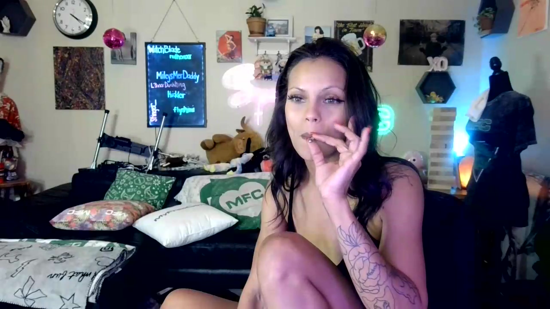 Gallery image thumbnail from SPARKL3S's myfreecams stream on, 07/02/2026, 11:26 image 12 of 20