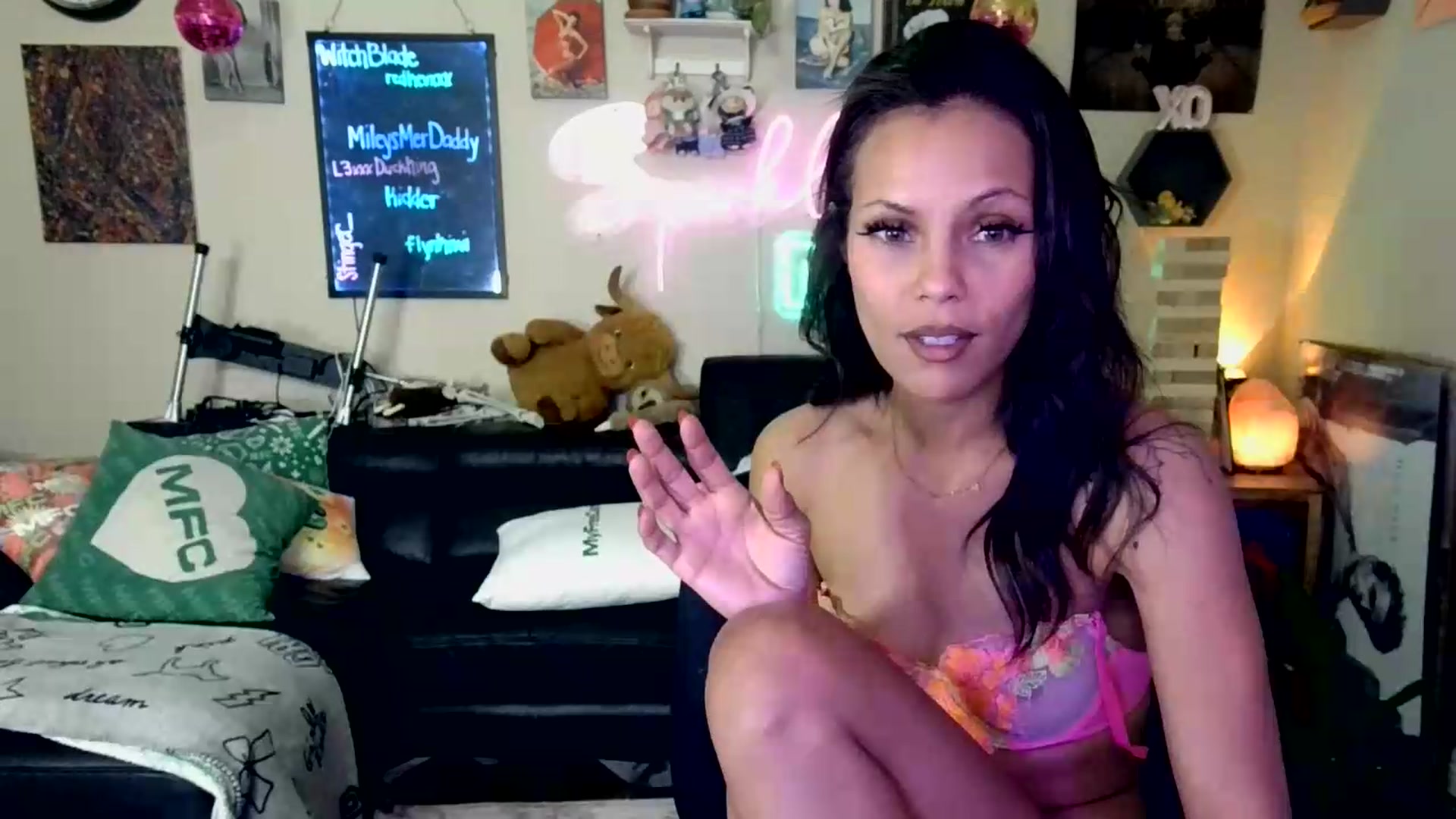 Gallery image thumbnail from SPARKL3S's myfreecams stream on, 07/11/2026, 11:10 image 15 of 20