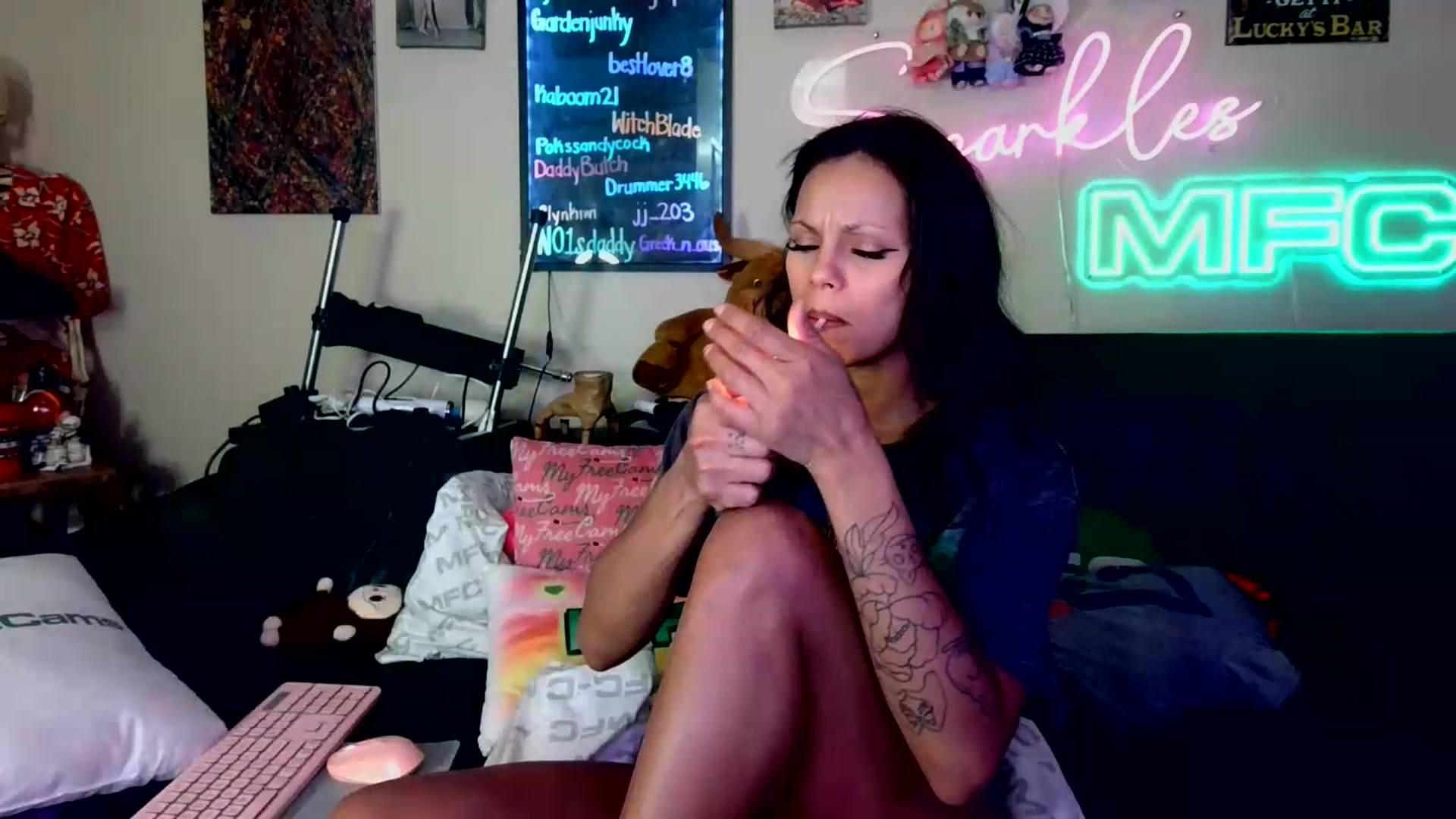 Gallery image thumbnail from SPARKL3S's myfreecams stream on, 08/17/2026, 09:29 image 11 of 20