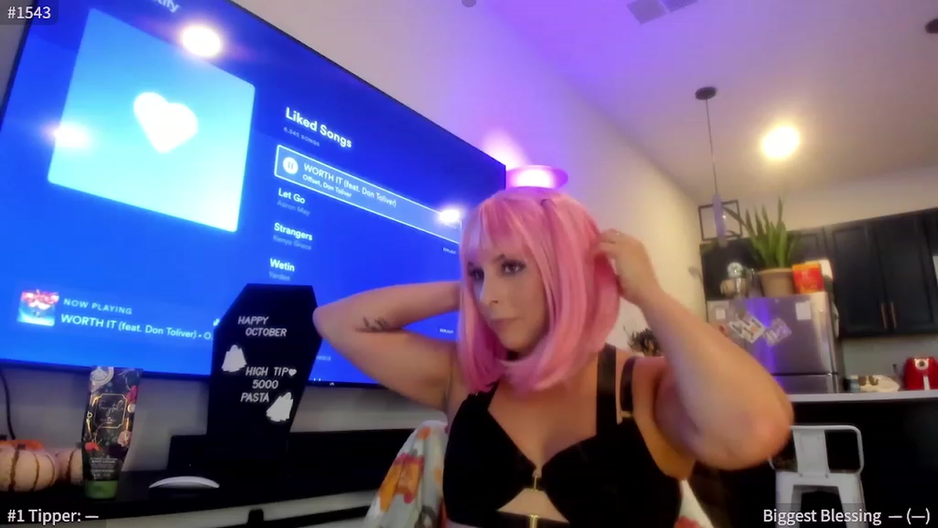 Gallery image thumbnail from SPARKLY's myfreecams stream on, 10/30/2023, 17:02 image 1 of 20