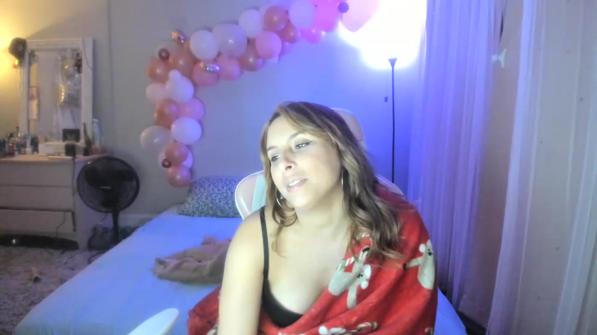 Gallery image thumbnail from SPARKLY8YEARS's myfreecams stream on, 12/16/2022, 12:09 image 8 of 20