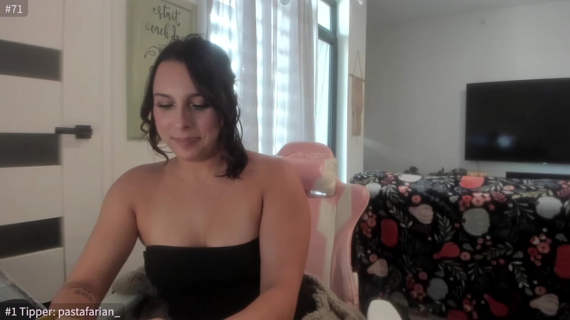 Gallery image thumbnail from SPARKLY9YEARS's myfreecams stream on, 11/06/2023, 18:41 image 20 of 20