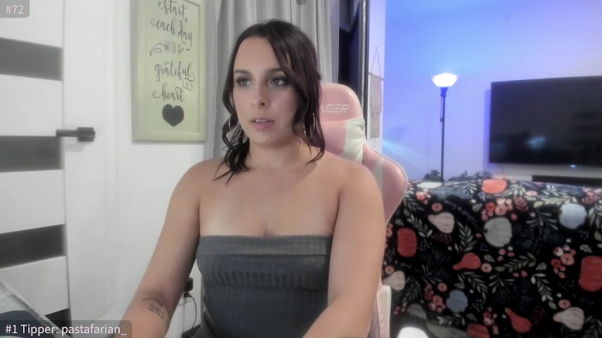 Gallery image thumbnail from SPARKLY9YEARS's myfreecams stream on, 11/06/2023, 22:23 image 19 of 20