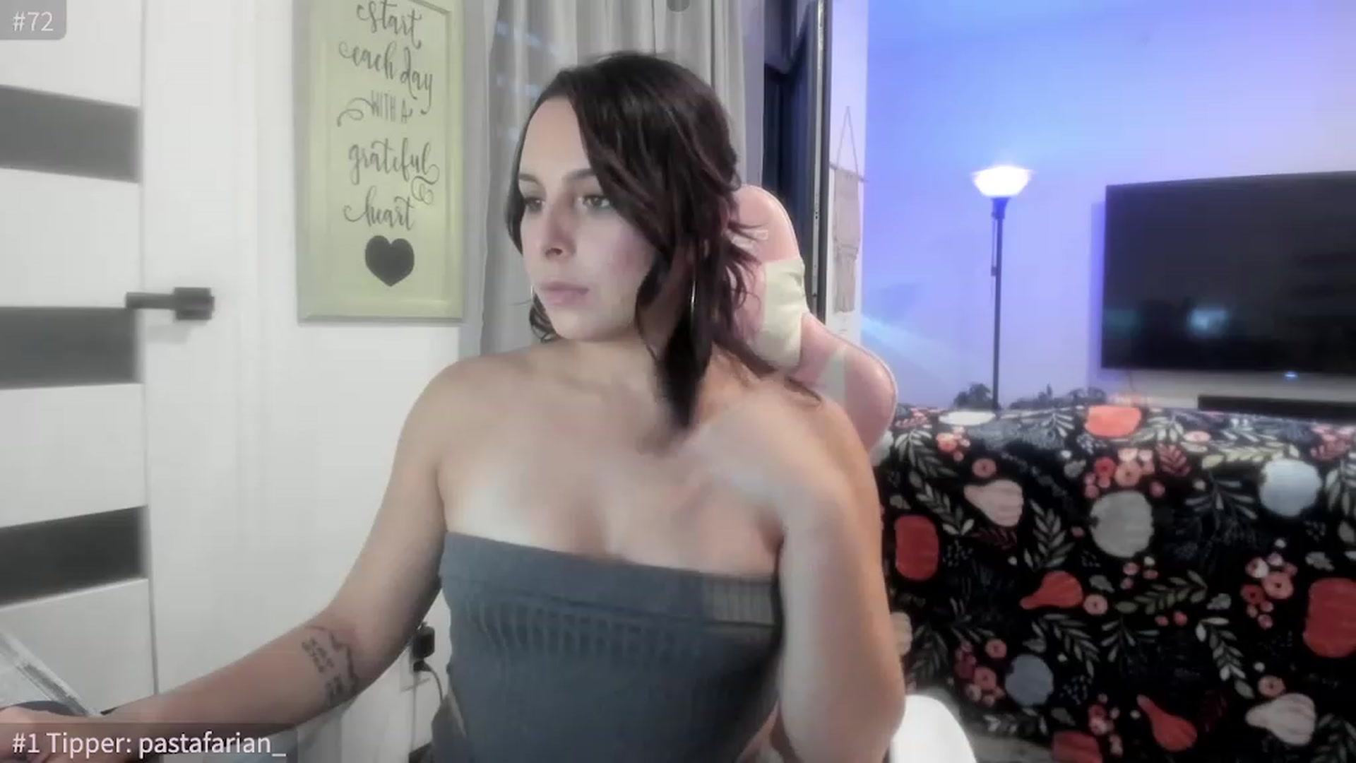 Gallery image thumbnail from SPARKLY9YEARS's myfreecams stream on, 11/06/2023, 22:23 image 11 of 20