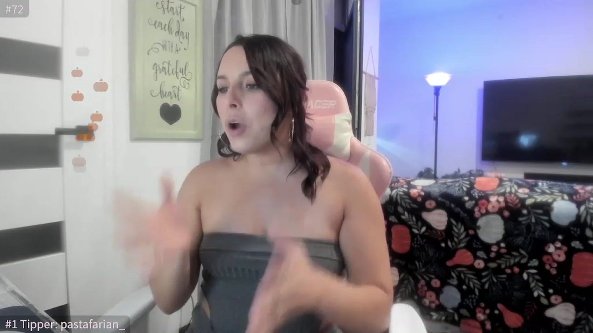 Gallery image thumbnail from SPARKLY9YEARS's myfreecams stream on, 11/06/2023, 22:23 image 14 of 20