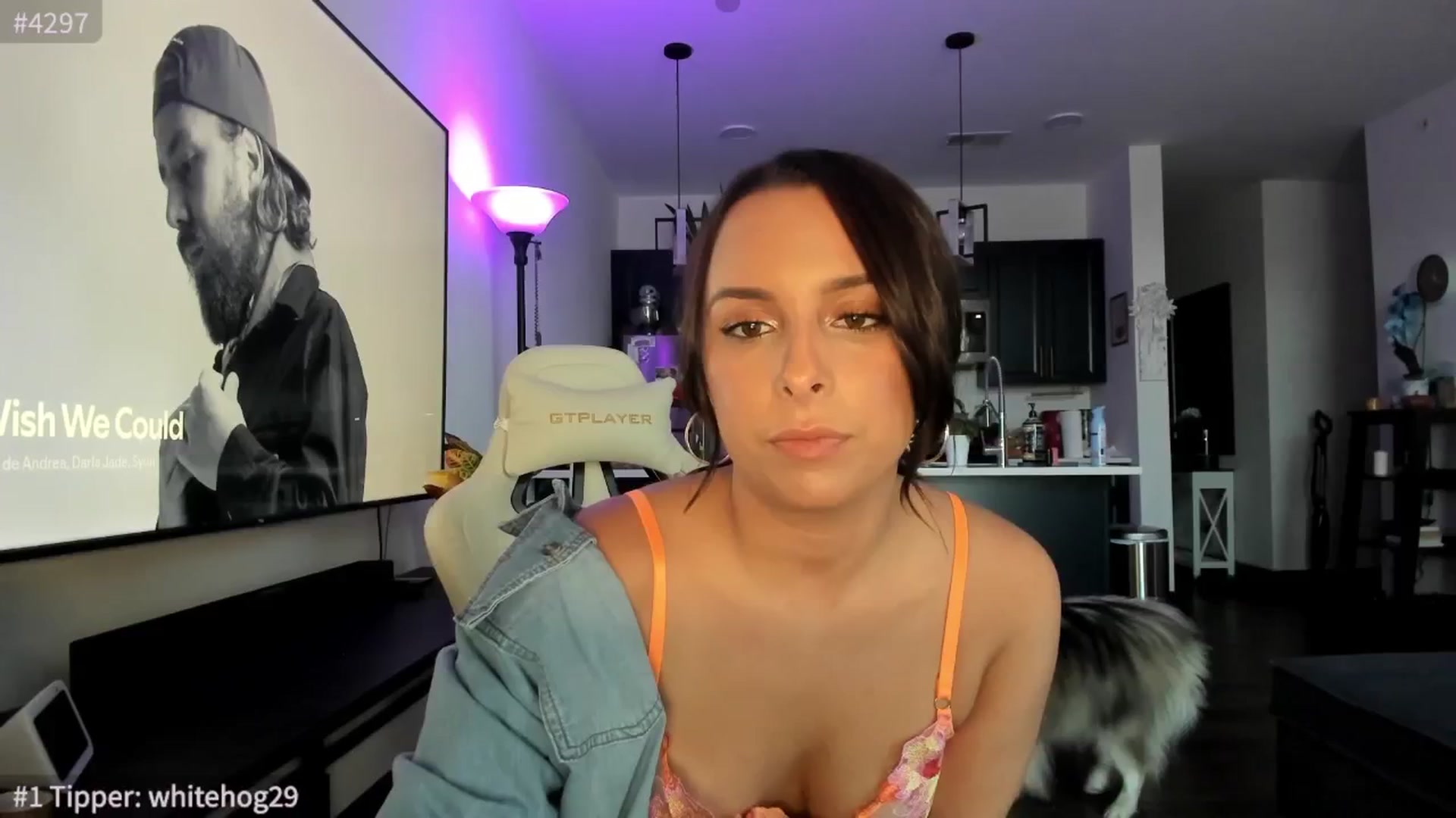 Gallery image thumbnail from SPARKLYBDAY's myfreecams stream on, 11/11/2024, 20:25 image 18 of 20