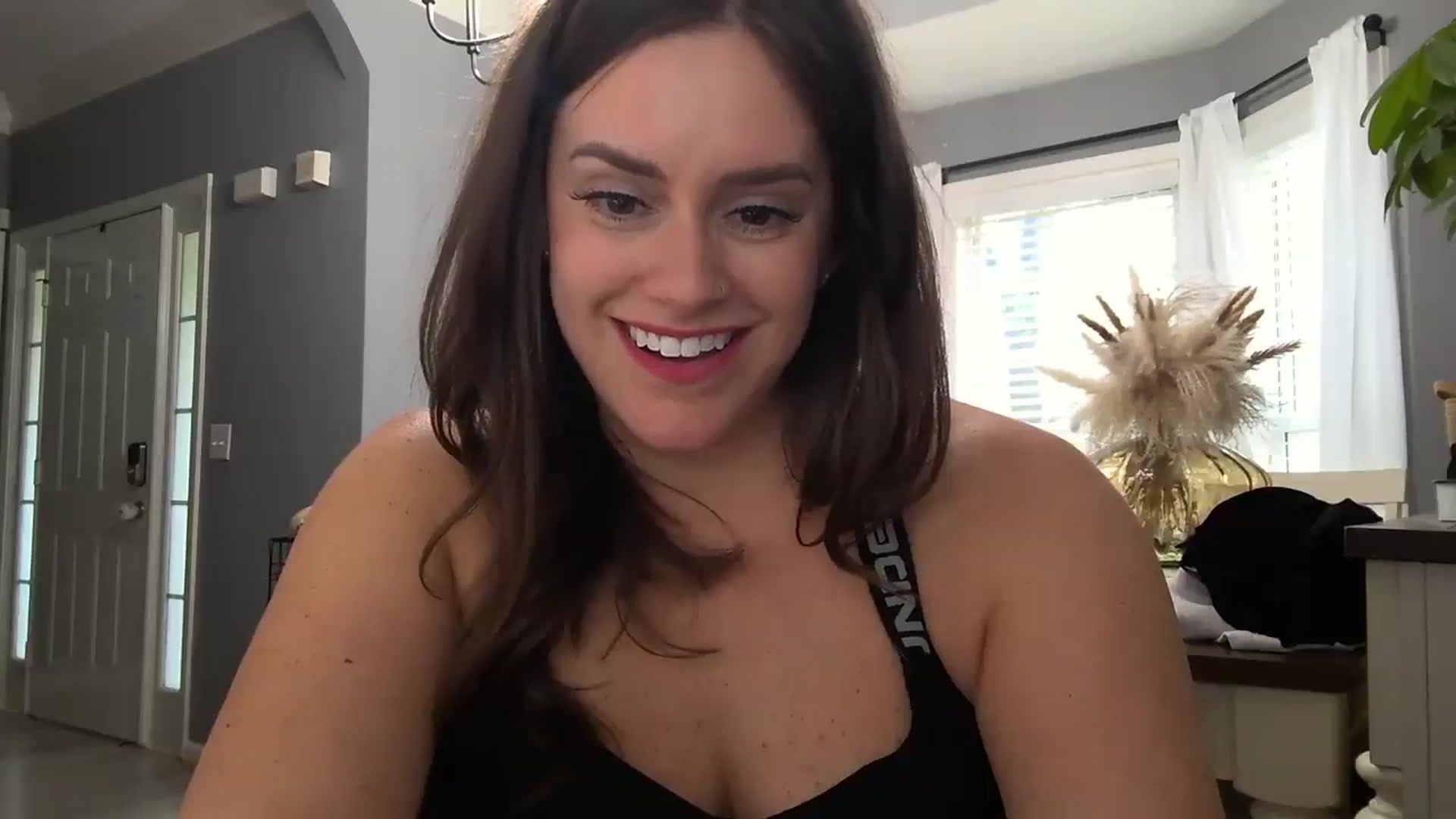 Gallery image thumbnail from SSHBBQ's myfreecams stream on, 04/10/2025, 19:11 image 19 of 20