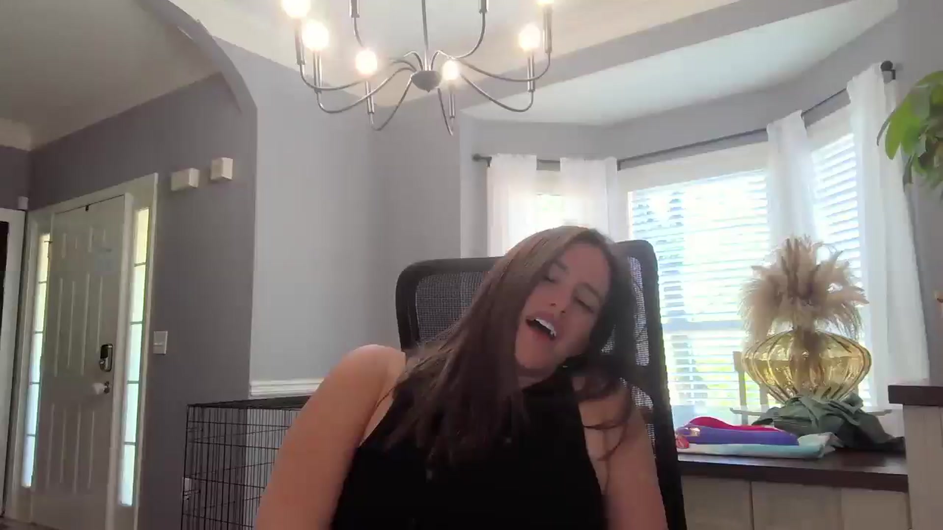 Gallery image thumbnail from SSHBBQ's myfreecams stream on, 04/16/2025, 20:36 image 15 of 20