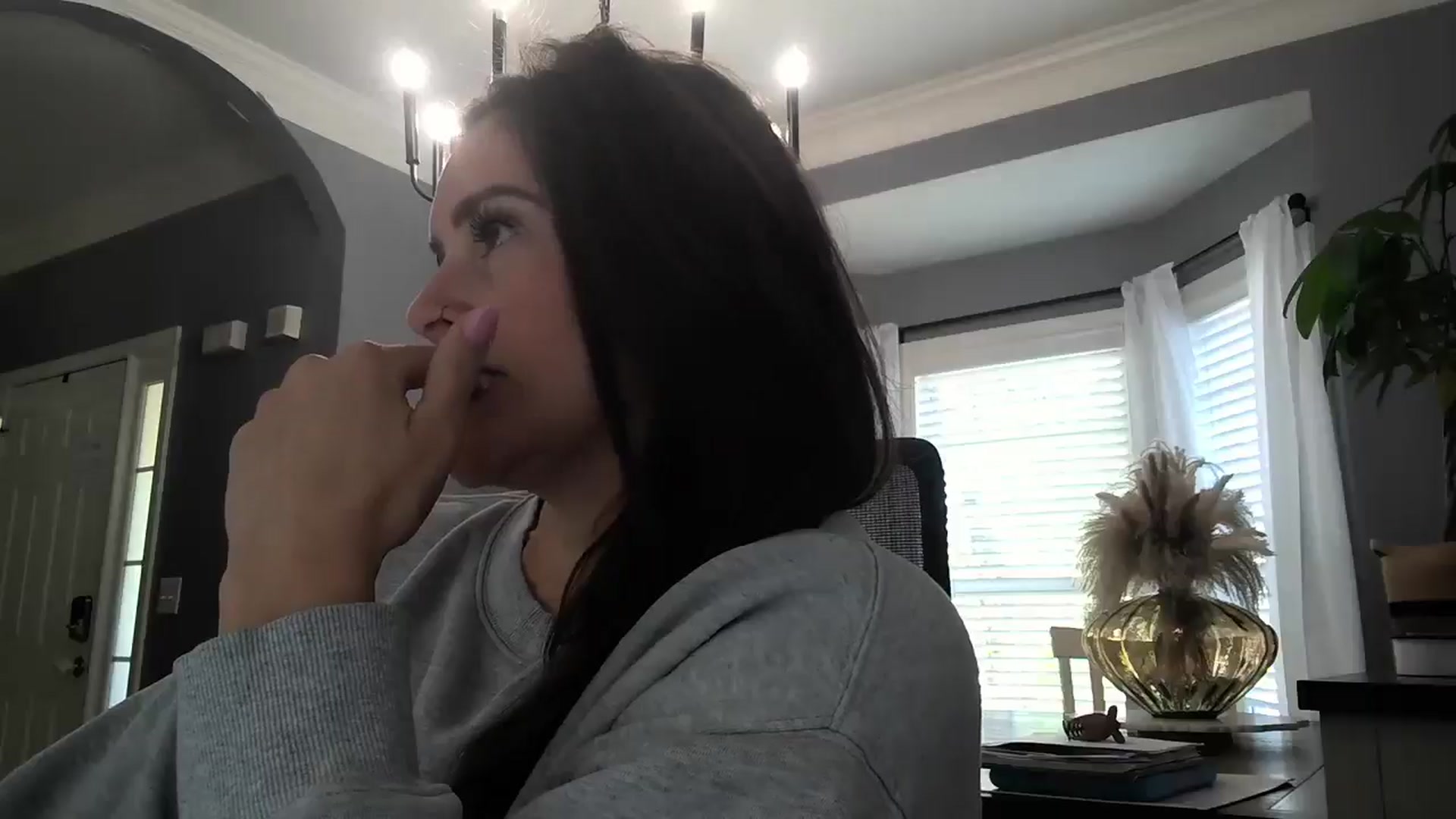 Gallery image thumbnail from SSHBBQ's myfreecams stream on, 04/17/2025, 15:01 image 2 of 20