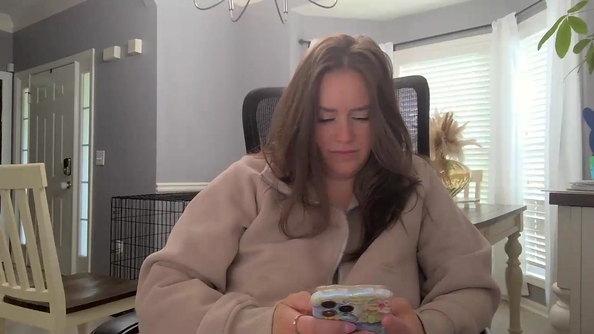 Gallery image thumbnail from SSHBBQ's myfreecams stream on, 04/24/2025, 18:52 image 16 of 20