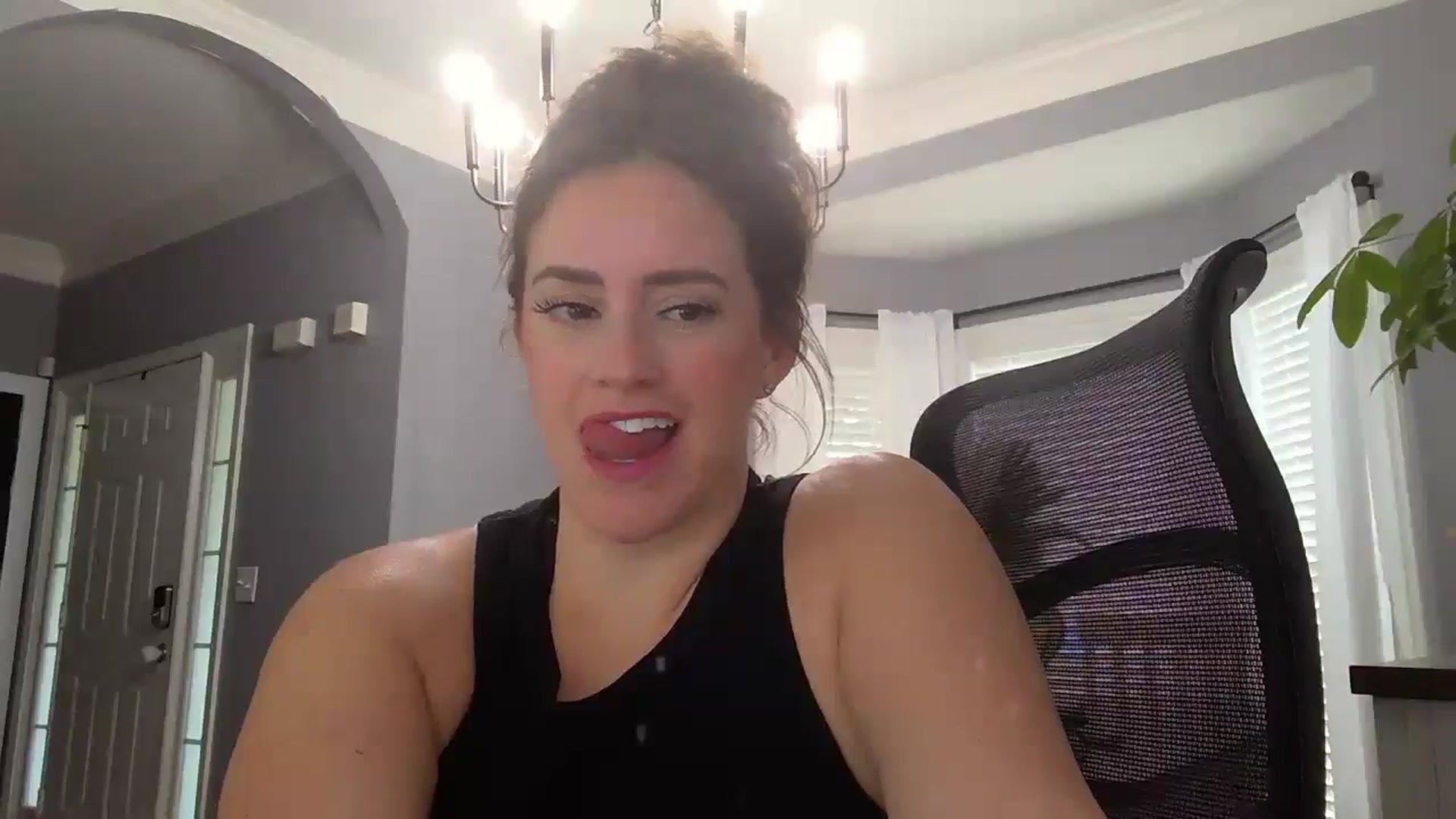 Gallery image thumbnail from SSHBBQ's myfreecams stream on, 04/29/2025, 15:59 image 7 of 20