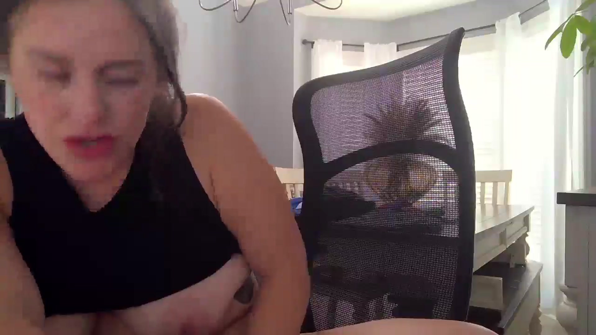 Gallery image thumbnail from SSHBBQ's myfreecams stream on, 04/29/2025, 17:22 image 6 of 20