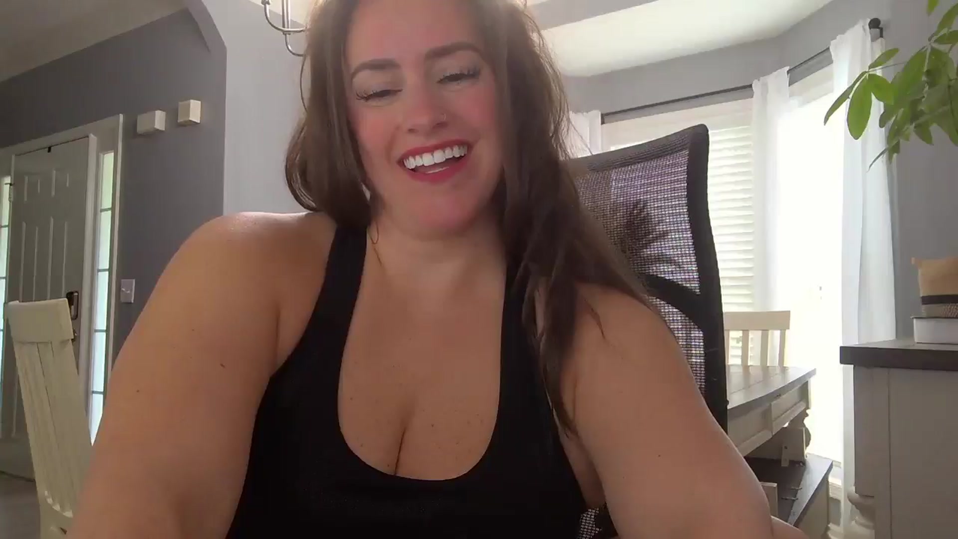 Gallery image thumbnail from SSHBBQ's myfreecams stream on, 05/01/2025, 15:23 image 7 of 20