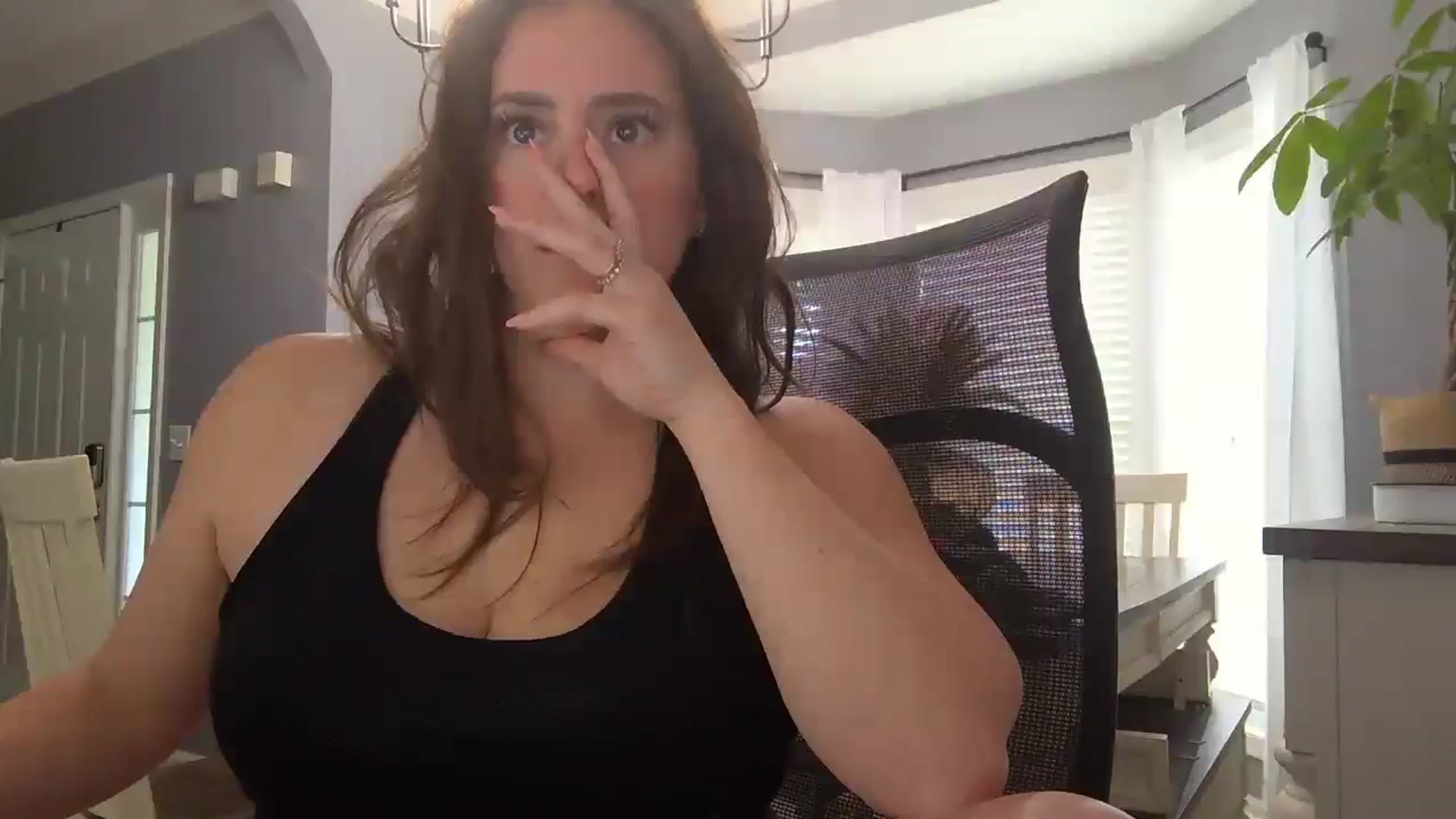 Gallery image thumbnail from SSHBBQ's myfreecams stream on, 05/01/2025, 15:23 image 3 of 20