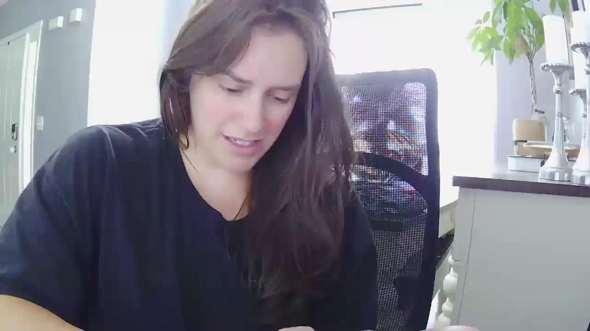 Gallery image thumbnail from SSHBBQ's myfreecams stream on, 06/04/2025, 18:01 image 14 of 20