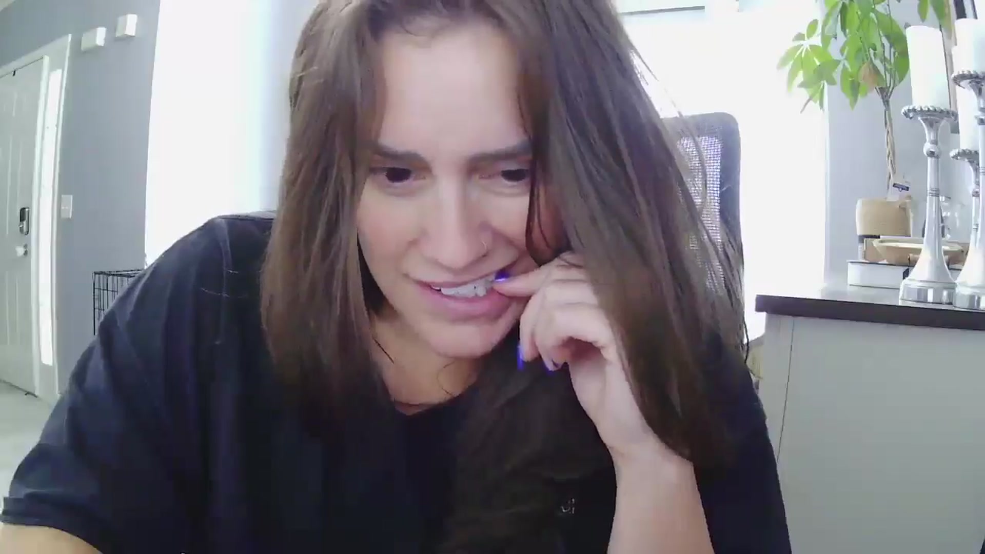 Gallery image thumbnail from SSHBBQ's myfreecams stream on, 06/04/2025, 18:01 image 19 of 20