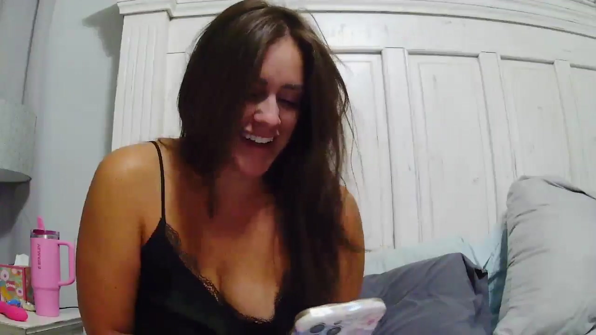 Gallery image thumbnail from SSHBBQ's myfreecams stream on, 06/17/2025, 16:32 image 14 of 20