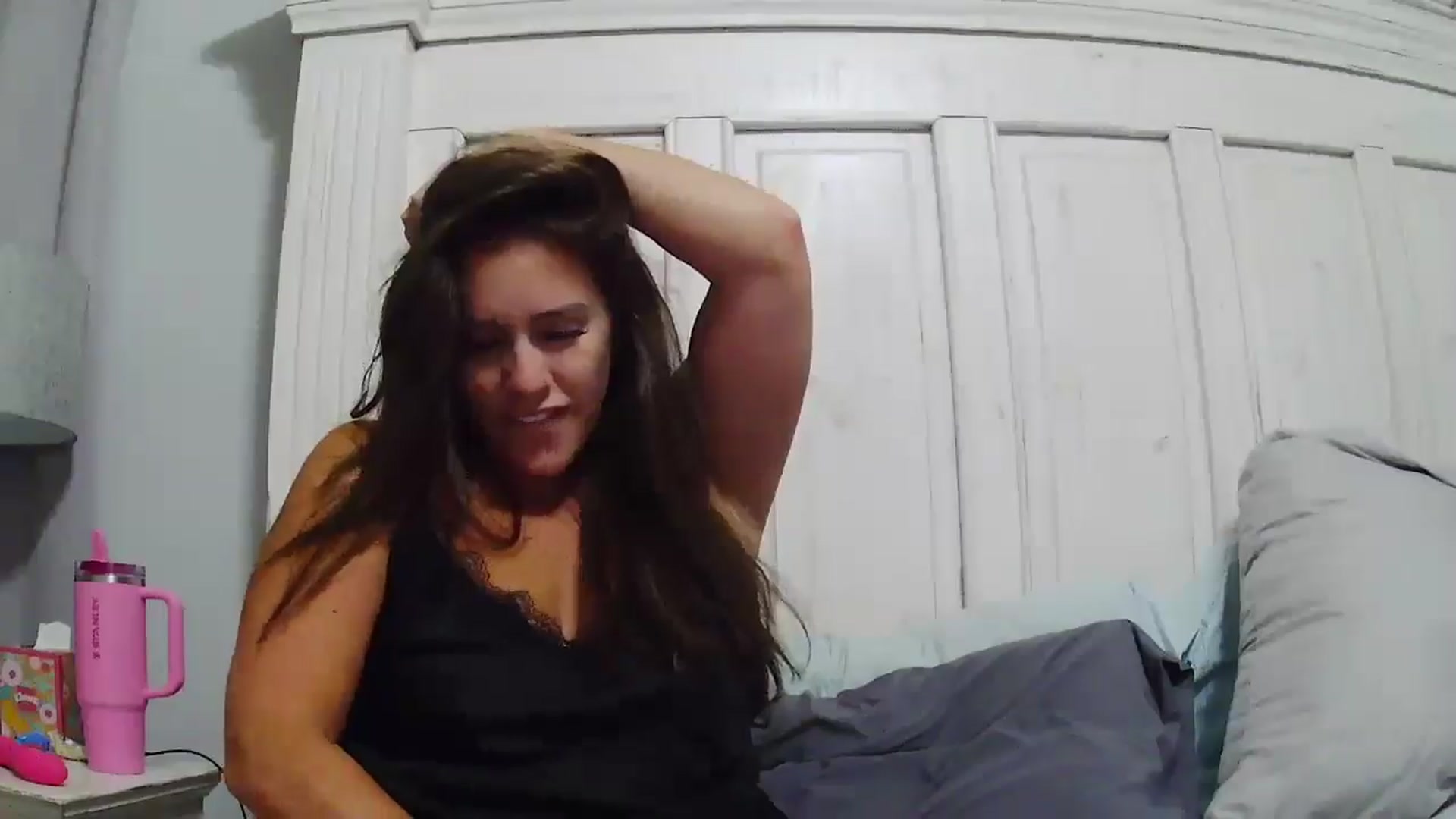 Gallery image thumbnail from SSHBBQ's myfreecams stream on, 06/17/2025, 16:32 image 15 of 20