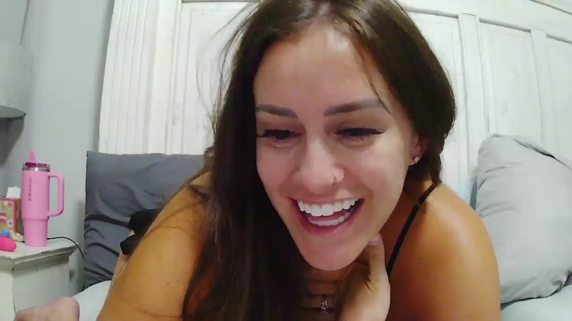 Gallery image thumbnail from SSHBBQ's myfreecams stream on, 06/17/2025, 17:31 image 15 of 20