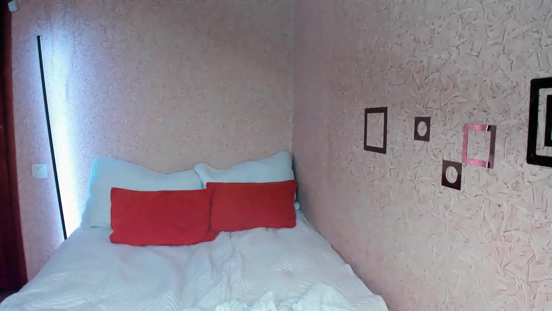 Gallery image thumbnail from SSunSShine's myfreecams stream on, 12/27/2022, 12:25 image 12 of 20