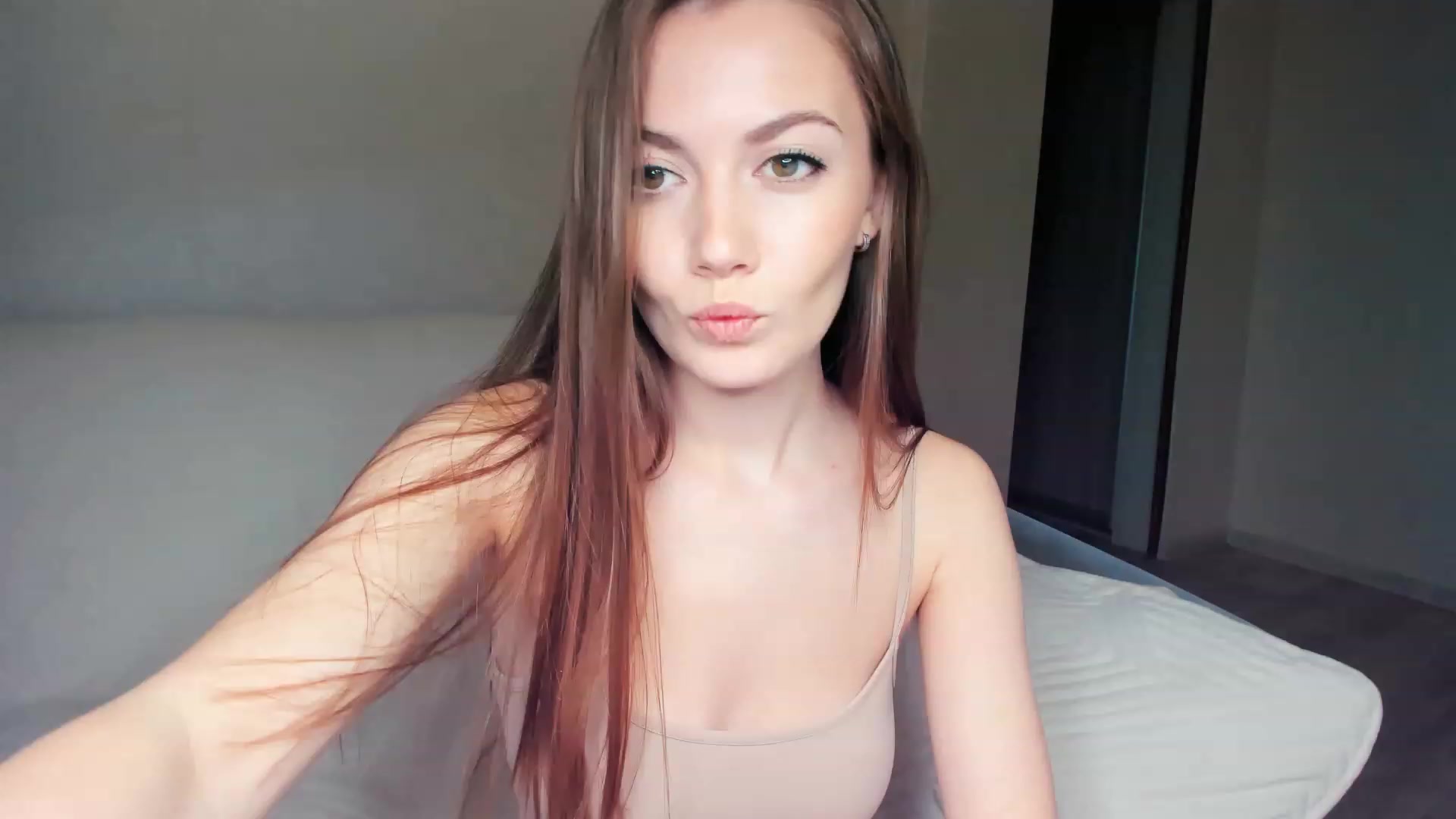 Gallery image thumbnail from SSunSShine's myfreecams stream on, 04/14/2023, 15:01 image 12 of 20