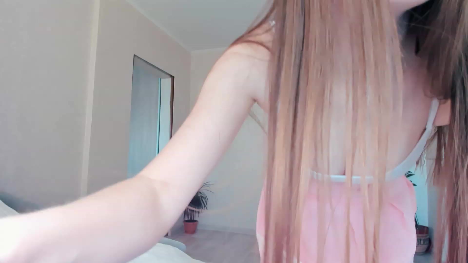 Gallery image thumbnail from SSunSShine's myfreecams stream on, 06/09/2023, 11:09 image 4 of 20