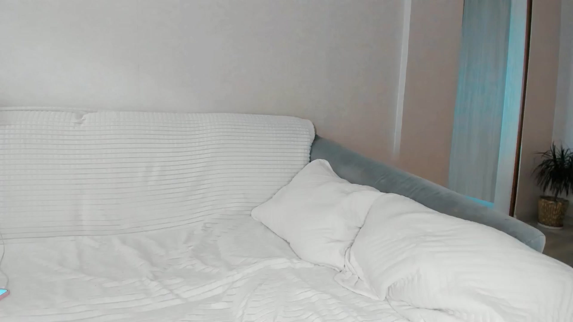 Gallery image thumbnail from SSunSShine's myfreecams stream on, 06/14/2024, 12:37 image 18 of 20