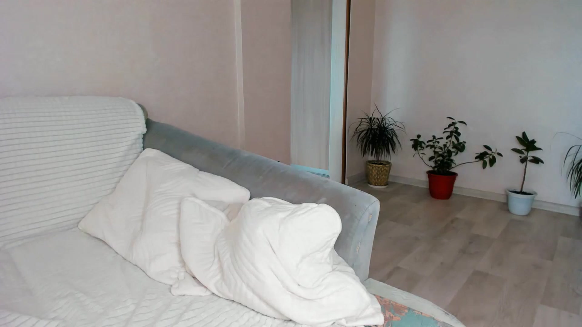 Gallery image thumbnail from SSunSShine's myfreecams stream on, 08/13/2024, 08:40 image 12 of 20